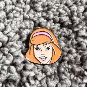 Daphne Pin